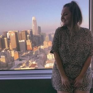 Meet your Posher, Danielle